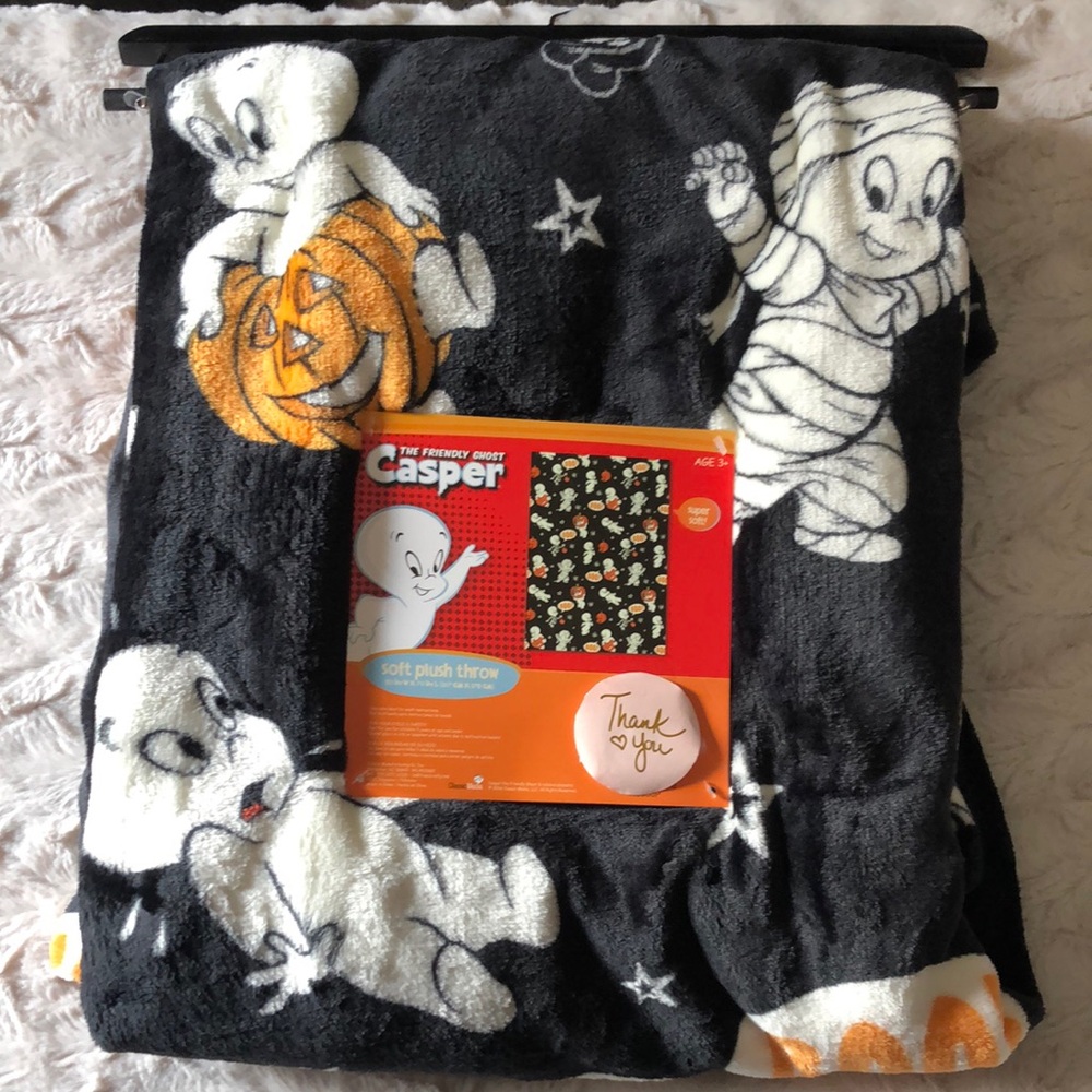 CASPER The Friendly Ghost Throw Blanket